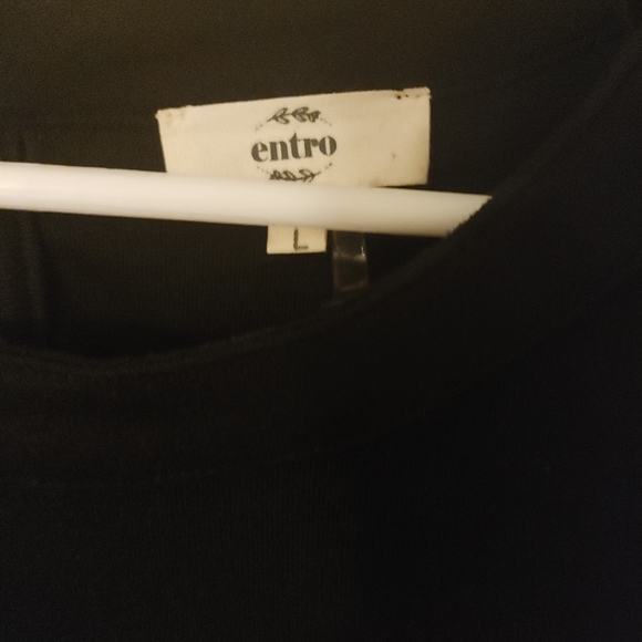 Leopard Sleeve Top - NWOT - Picture 3 of 3